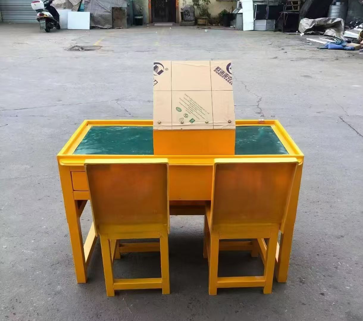 吉阳防静电导通桌井下煤矿火工品发放桌：危险品流转的安全守护者